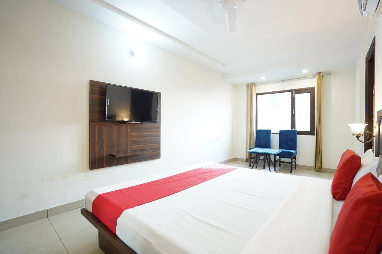 Hotel O Grey Orchid Ludhiana Exteriör bild