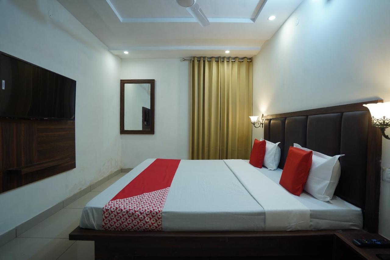 Hotel O Grey Orchid Ludhiana Exteriör bild