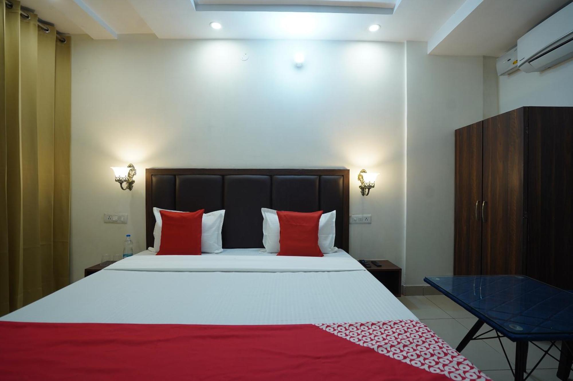 Hotel O Grey Orchid Ludhiana Exteriör bild