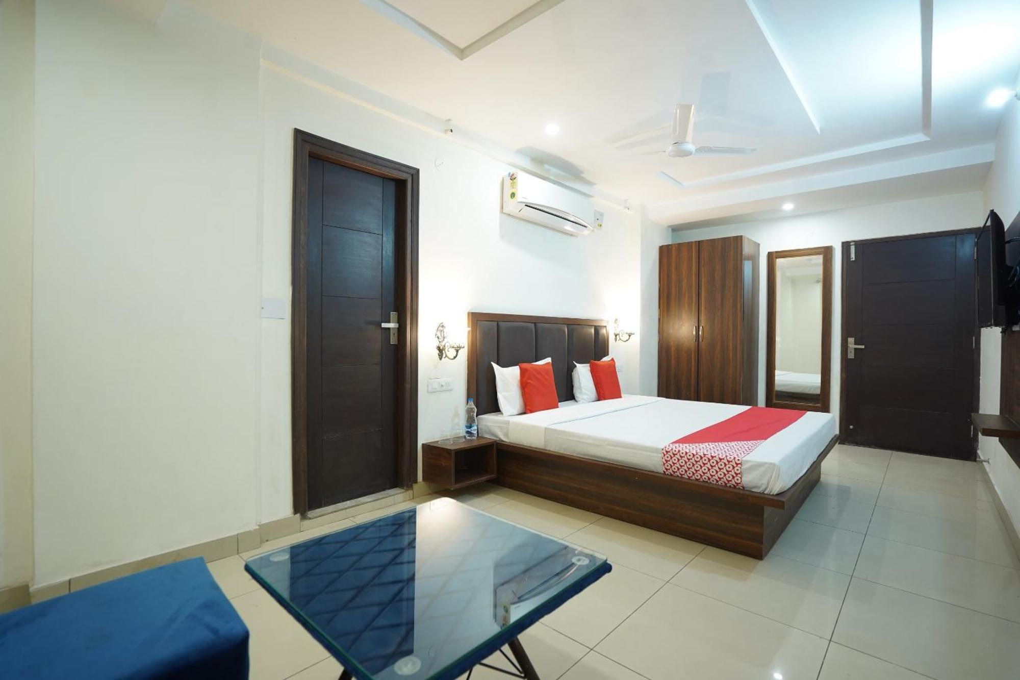 Hotel O Grey Orchid Ludhiana Exteriör bild