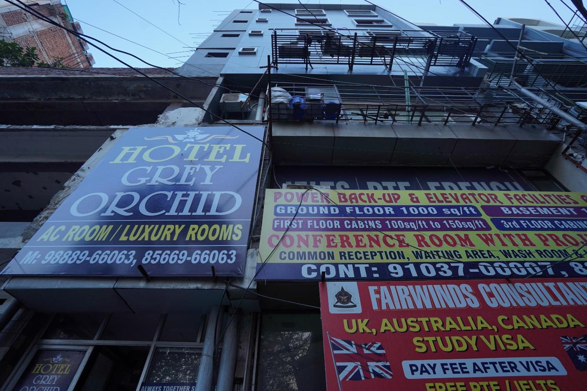 Hotel O Grey Orchid Ludhiana Exteriör bild