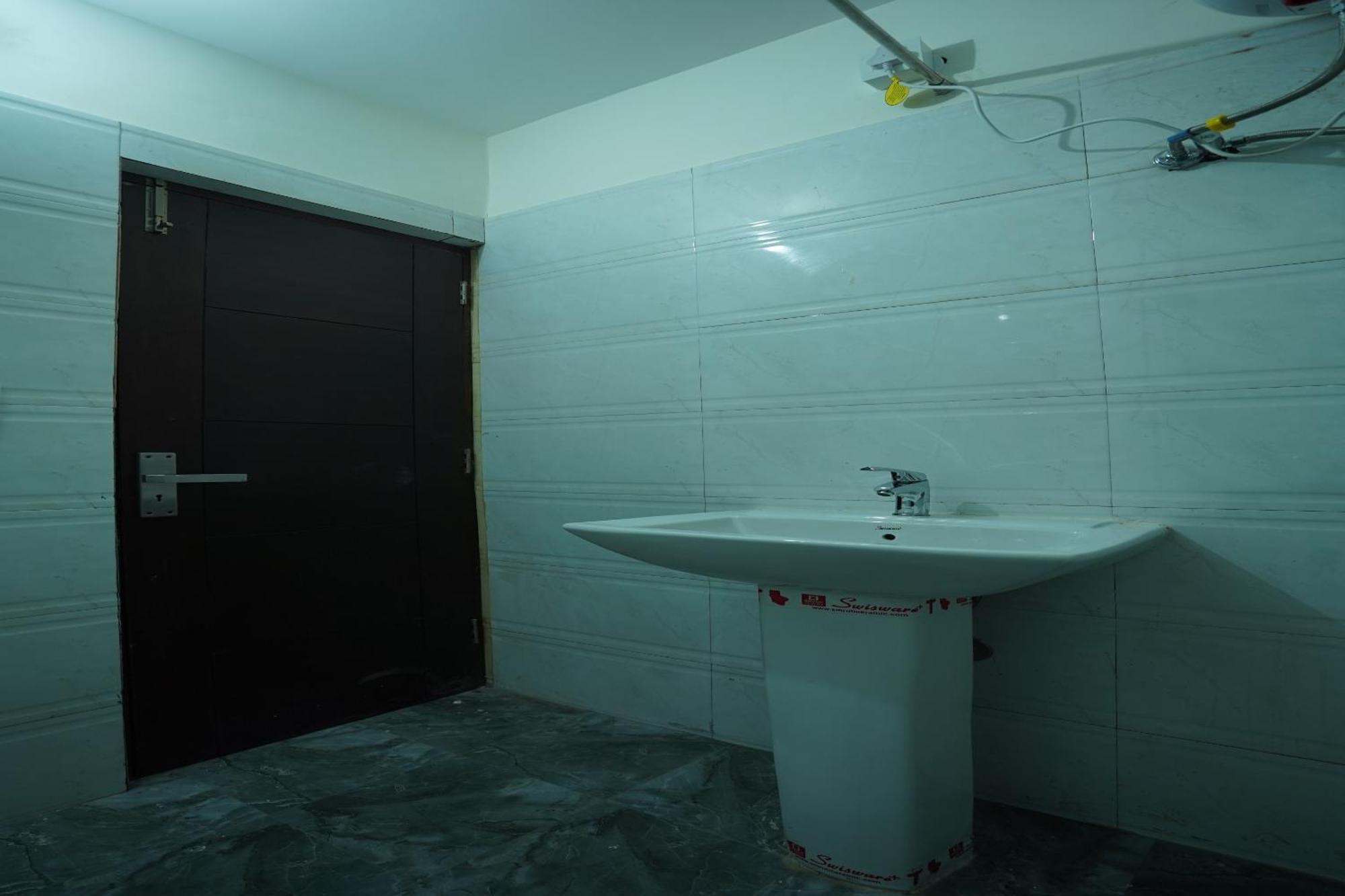 Hotel O Grey Orchid Ludhiana Exteriör bild