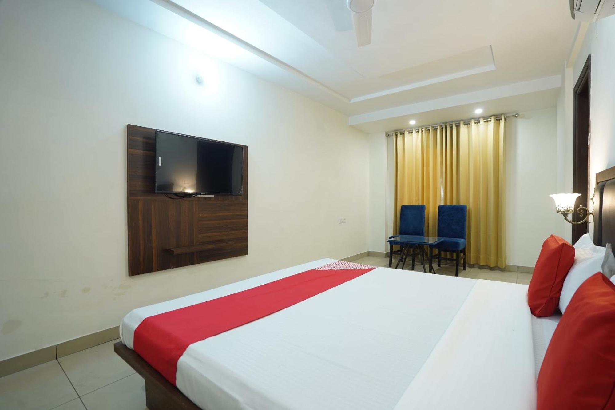 Hotel O Grey Orchid Ludhiana Exteriör bild