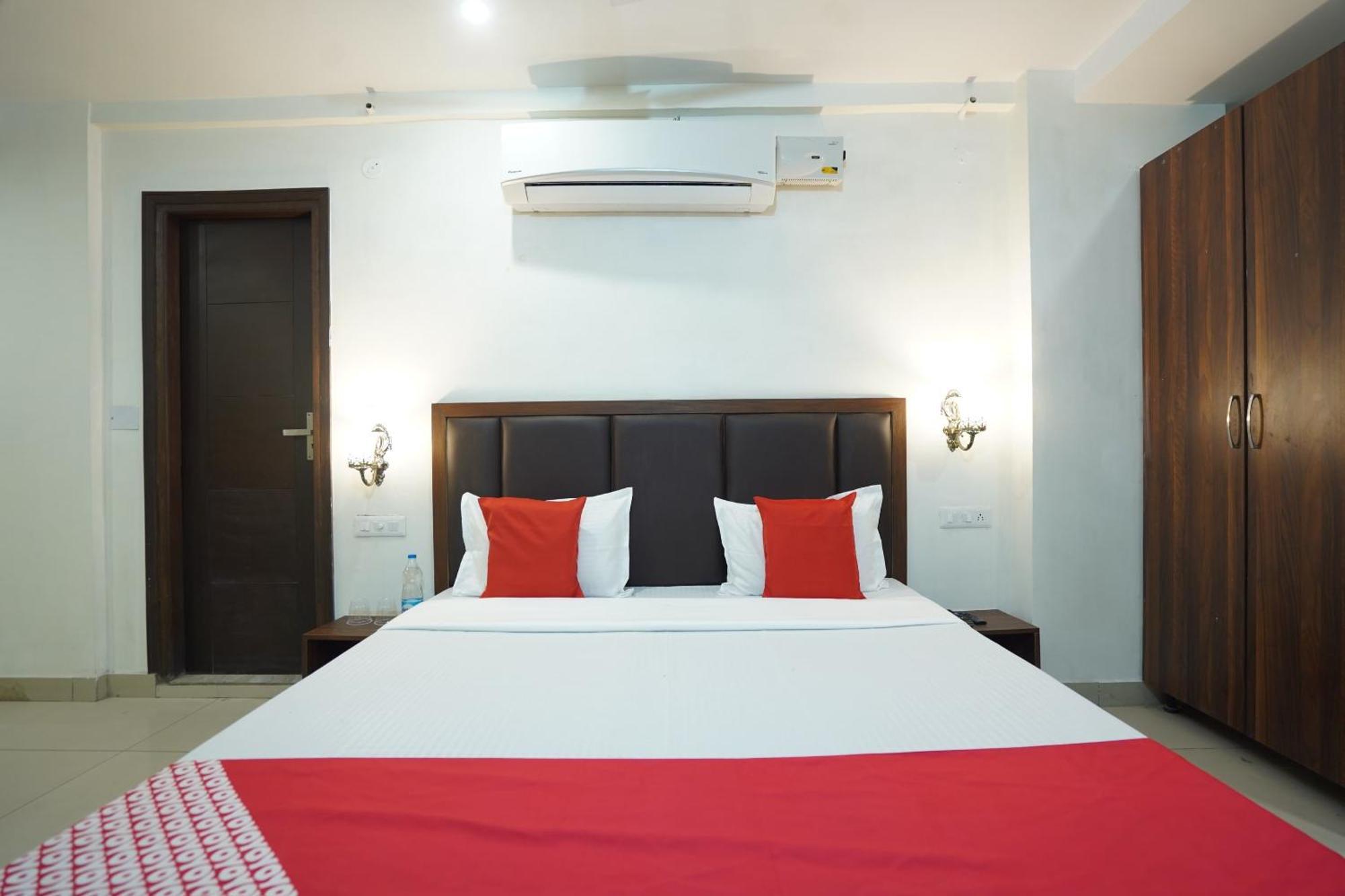 Hotel O Grey Orchid Ludhiana Exteriör bild